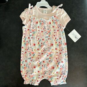 NWT. Starting Out 18 month 2-piece outfit